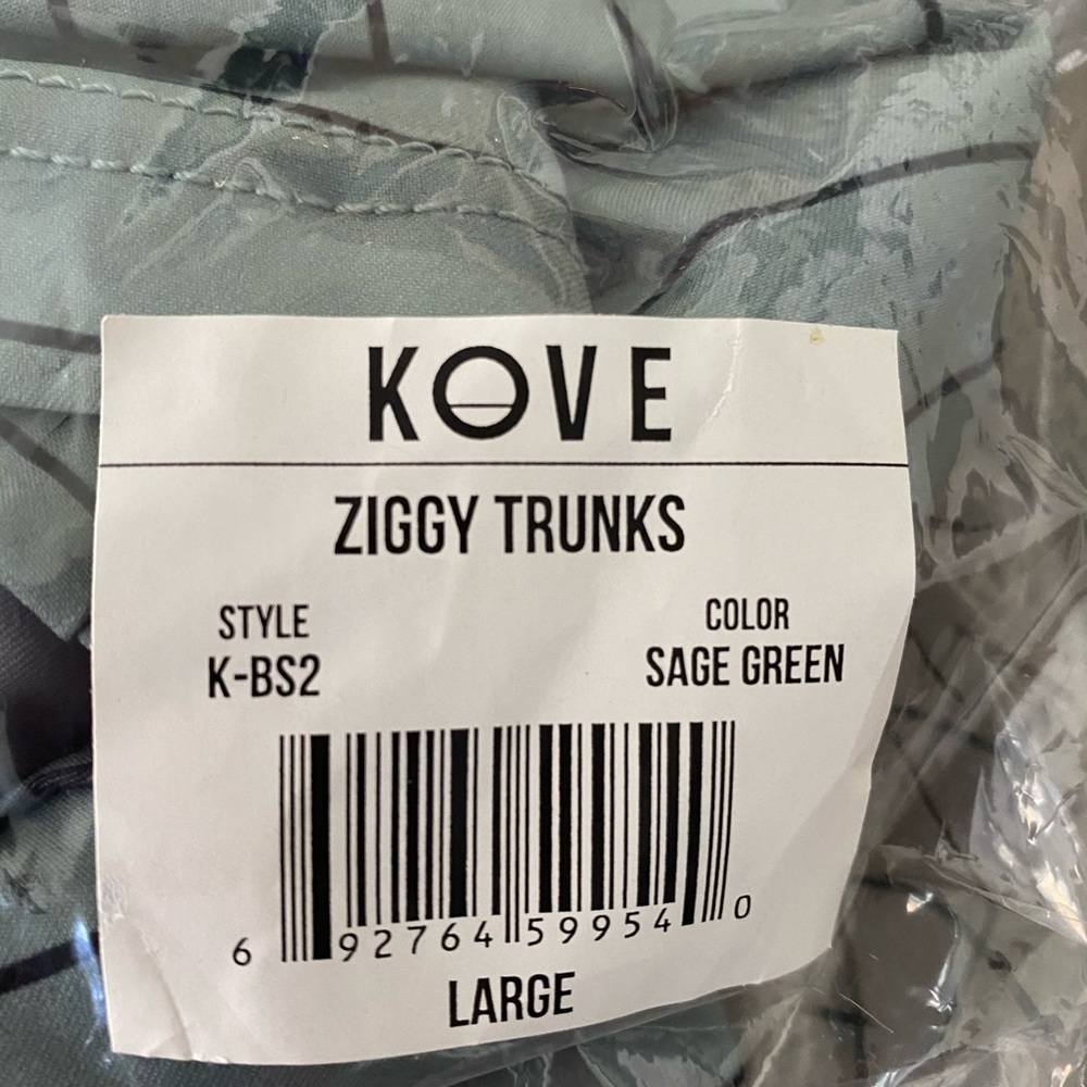 Men’s swim trunks